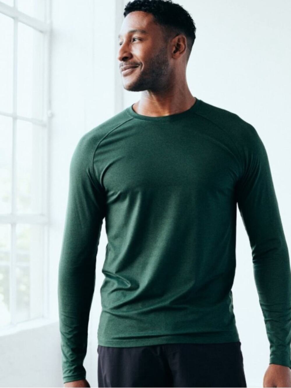 Quince Men's Flowknit Breeze Performance Long Sleeve Tee Olive Green Medium